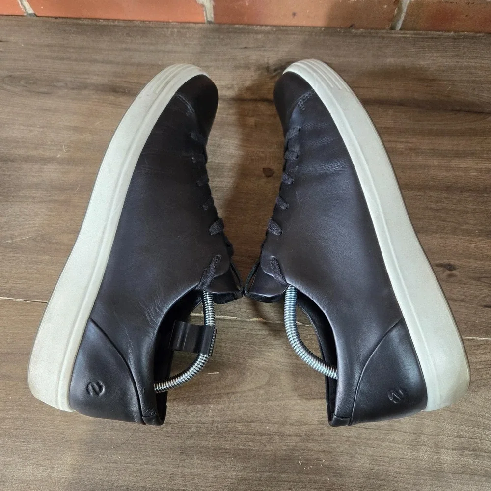 ECCO Shoes Soft 7 Men's Size 11-11.5 U.S (45) city Black Leather Low Top Lace Up